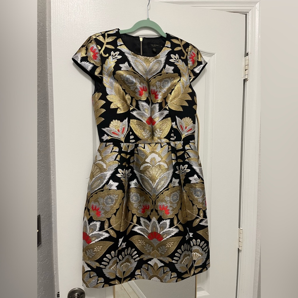 Ted Baker Imoen Opulent Jacquard Mini Dress Gold Metallic Ted Size 2 - Picture 2 of 4